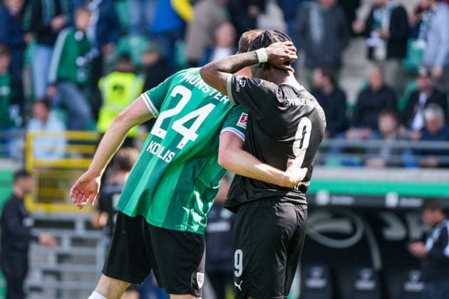 Germany Soccer 2 Bundesliga, Season 2025 26, Matchday 29, Preußen Münster vs SpVgg Greuther Fürth, 11 04 2026, LVM Preußenstadion Münster, North Rhine-Westphalia Niko Koulis Preußen Münster, 24 Noel Futkeu SpVgg Greuther Fürth, 9 Copyright: xLeonxFrickx