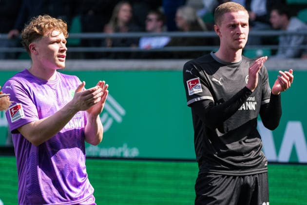 Germany Soccer 2 Bundesliga, Season 2025 26, 29 Matchday, Preußen Münster vs SpVgg Greuther Fürth, 11 04 2026, LVM Preußenstadion Münster, North Rhine-Westphalia Brynjar Ingi Bjarnason SpVgg Greuther Fürth, 25 Silas Prüfrock SpVgg Greuther Fürth, 43 Copyright: xLeonxFrickx