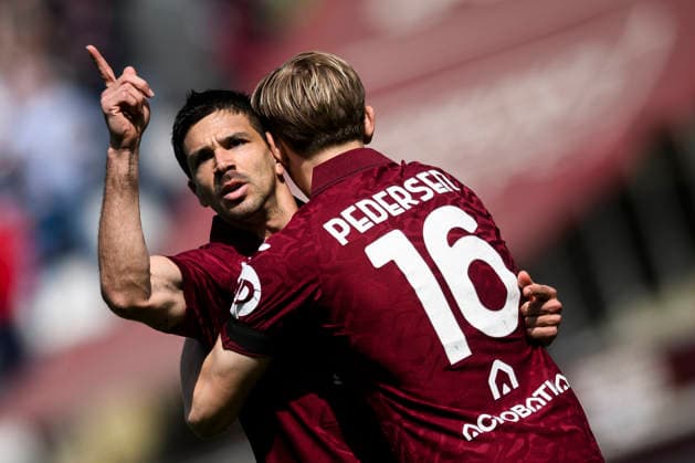 Torino FC v Hellas Verona FC - Serie A Giovanni Simeone of Torino FC celebrates with Marcus Pedersen of Torino FC after scoring the opening goal during the Serie A football match between Torino FC and Hellas Verona FC. Turin Italy Copyright: xNicolòxCampox