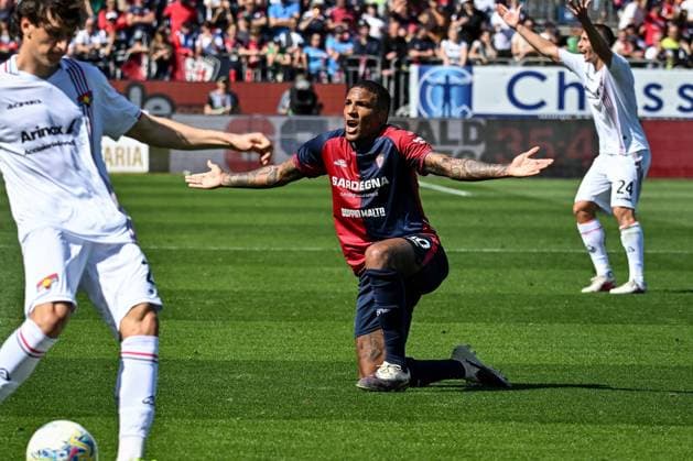 Michael Folorunsho of Cagliari Calcio during Cagliari Calcio vs US Cremonese, Italian soccer Serie A match in Cagliari, Italy, April 11 2026  Copyright: xLuigixCanu IPAxSportx xipa-agency.netx xx IPA_73886298 IPA_Agency_IPA73886298