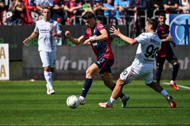 Adam Obert of Cagliari Calcio during Cagliari Calcio vs US Cremonese, Italian soccer Serie A match in Cagliari, Italy, April 11 2026  Copyright: xLuigixCanu IPAxSportx xipa-agency.netx xx IPA_73886247 IPA_Agency_IPA73886247