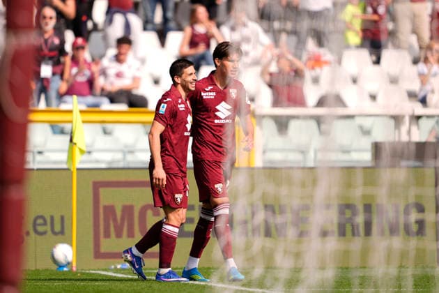 Torino™s Cesare Casadei celebrates after scoring the 2-1 goal for his team during the Serie A soccer match between Torino Fc and Hellas Verona at the Stadio Olimpico Grande Torino in Turin, north west Italy - April 11, 2026. - Soccer  Copyright: xFabioxFerrari LaPressex