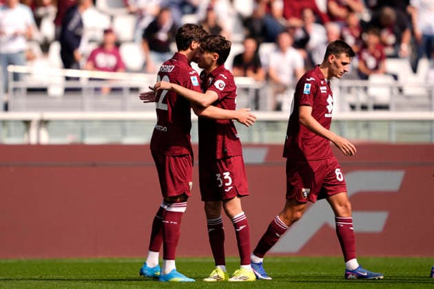 Torino™s Cesare Casadei celebrates after scoring the 2-1 goal for his team during the Serie A soccer match between Torino Fc and Hellas Verona at the Stadio Olimpico Grande Torino in Turin, north west Italy - April 11, 2026. - Soccer  Copyright: xFabioxFerrari LaPressex