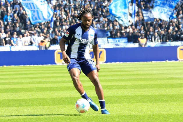 DEU, DFL, 2 FBL, Hertha BSC vs 1 FC Kaiserslautern, 11 04 2026, Berliner Olympiastadion, Berlin, DEU, DFL, 2 FBL, Hertha BSC vs 1 FC Kaiserslautern, im Bild Deyovaisio Zeefuik Hertha BSC Berlin 42 DFL regulations prohibit any use of Photographs as image sequences and or quasi video nordphotoxGmbHx xEngler nph00076