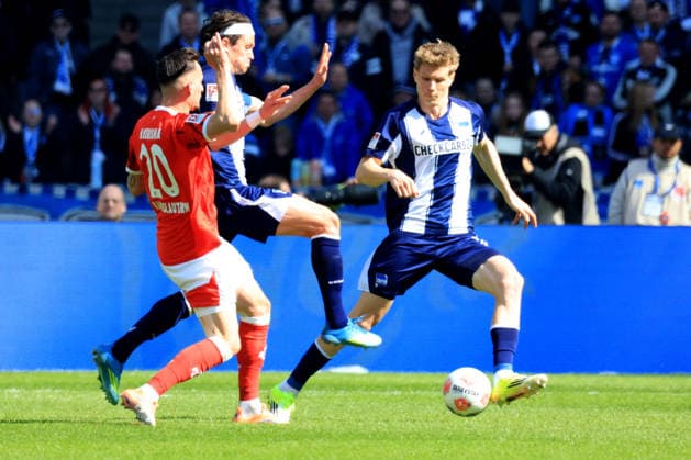 DEU, DFL, 2 FBL, Hertha BSC vs 1 FC Kaiserslautern, 11 04 2026, Berliner Olympiastadion, Berlin, DEU, DFL, 2 FBL, Hertha BSC vs 1 FC Kaiserslautern, in the picture Fabian Reese Hertha BSC Berlin 11 , Luca Schuler Hertha BSC Berlin 18 , MERGIM BERISHA 1 FC Kaiserslautern 20 DFL regulations prohibit any use of Photographs as image sequences and or quasi video nordphotoxGmbHx xEngler nph00076