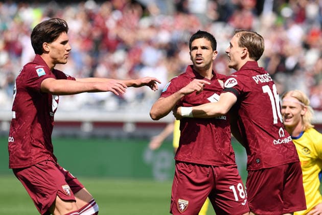 Torino 11 04 2026 - campionato di calcio serie A Torino-Hellas Verona foto Image nella foto: esultanza gol Giovanni Simeone 