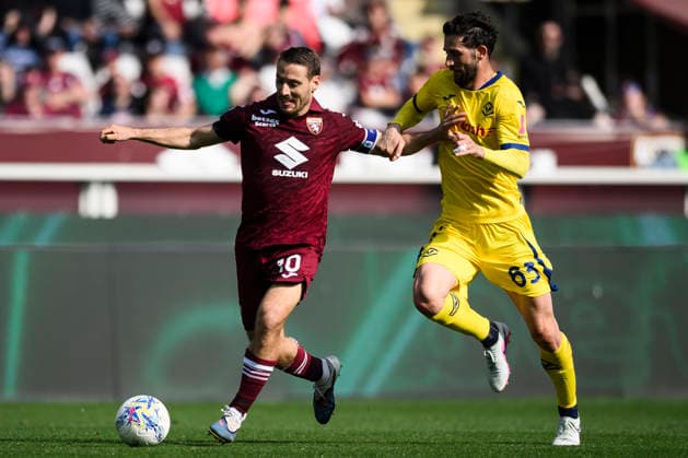 Torino FC v Hellas Verona FC - Serie A Nikola Vlasic of Torino FC competes for the ball with Roberto Gagliardini of Hellas Verona FC during the Serie A football match between Torino FC and Hellas Verona FC. Turin Italy Copyright: xNicolòxCampox
