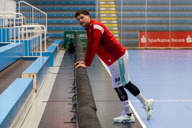 Jonathan Fischer SG BBM Bietigheim, 36 when warming up TSV Bayer Dormagen vs SG BBM Bietigheim, Handball, 2 HBL, Matchday 27, Season 2025 2026, 11 04 2026 TSV Bayer Dormagen vs SG BBM Bietigheim, Handball, 2 HBL, Matchday 27, Season 2025 2026, 11 04 2026 Dormagen Copyright: xEibner-Pressefoto ThomasxHaeslerx EP_THR