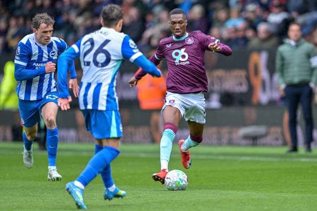 11th April 2026; Turf Moor, Burnley, Lancashire, England; Premier League Football, Burnley versus Brighton and Hove Albion; Jaidon Anthony of Burnley runs towards the Brighton box LeexDurkin