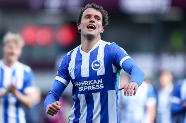 Premier League: Burnley v Brighton & Hove Albion Mats Wieffer of Brighton & Hove Albion celebrates 0-2 win after the Premier League match Burnley vs Brighton & Hove Albion at Turf Moor, Burnley, United Kingdom on 11 April 2026 (Photo by Jorge Horsted News Images) Burnley Turf Moor Lancashire United Kingdom Copyright: xJorgexHorsted NewsxImagesx
