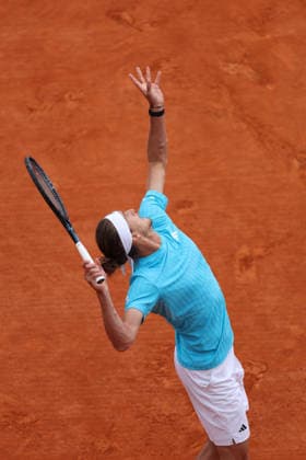 Rolex Monte-Carlo Masters - Day Seven Alexander Zverev of Germany serves during his Semi Final match against Jannik Sinner of Italy on day Seven of the Rolex Monte-Carlo Masters at Monte-Carlo Country Club on April 11, 2026 in Monte-Carlo, Monaco. Monaco Monte-Carlo Country Club Monte_Carlo Monaco Copyright: xAllstarxPicturexLibraryxLtdx