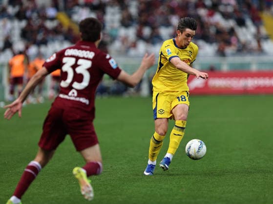 Torino FC v Hellas Verona FC - Serie A Kieron Bowie participates in the Serie A 2025-2026 match between Torino and Verona in Torino, Italy, on April 11, 2026. Torino Italy  Copyright: xLorisxRosellix originalFilename:roselli-torinovv260411_npH4c.jpg