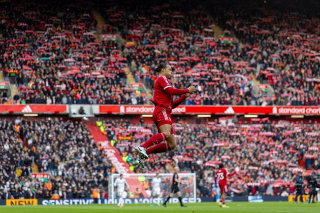 Football - FA Premier League - Liverpool FC v Fulham FC LIVERPOOL, ENGLAND - Saturday, April 11, 2026: Liverpool s captain Virgil van Dijk before the FA Premier League match between Liverpool FC and Fulham FC at Anfield. (Photo by David Rawcliffe Propaganda) LIVERPOOL Anfield MERSEYSIDE ENGLAND  Copyright: xDavidxRawcliffex P2026-04-11-Liverpool_Fulham-39