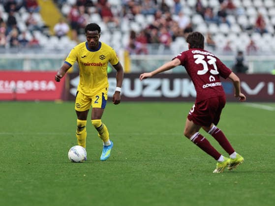 Torino FC v Hellas Verona FC - Serie A Daniel Oyegoke participates in the Serie A 2025-2026 match between Torino and Verona in Torino, Italy, on April 11, 2026. Torino Italy  Copyright: xLorisxRosellix originalFilename:roselli-torinovv260411_npREO.jpg