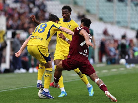Torino FC v Hellas Verona FC - Serie A Kieron Bowie participates in the Serie A 2025-2026 match between Torino and Verona in Torino, Italy, on April 11, 2026. Torino Italy  Copyright: xLorisxRosellix originalFilename:roselli-torinovv260411_npXNw.jpg