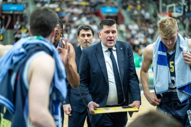 Vladimir Bogojevic ALBA Berlin, Head Coach , GER, MHP RIESEN Ludwigsburg vs ALBA Berlin, Basketball Bundesliga, easycredit BBL, Matchday 29, Season 2025 2026, 11 04 2026, GER, MHP RIESEN Ludwigsburg vs ALBA Berlin, Basketball Bundesliga, easycredit BBL, Matchday 29, Season 2025 2026, 11 04 2026 Ludwigsburg Copyright: xEibner-Pressefoto SaschaxWaltherx EP_EER