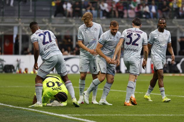 Udinese s MADUKA OKOYE during the Italian Serie A Enilive soccer championship football match between AC Milan and Udinese Calcio at San Siro Stadium on April 11th, 2026, Milan, Italy  Copyright: xMattiaxRadoni IPAxSportx xipa-agency.netx xx IPA_73892444 IPA_Agency_IPA73892444