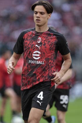 CALCIO - Serie A - AC Milan vs Udinese Calcio AC Milan s SAMUELE RICCI during the Italian Serie A Enilive soccer championship football match between AC Milan and Udinese Calcio at San Siro Stadium on April 11th, 2026, Milan, Italy Milan Italy  Copyright: xIPAxSport ABACAx
