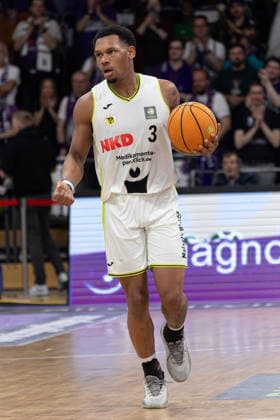 Barmer 2 Basketball Bundesliga ProA, BG Goettingen vs BBC Bayreuth, Sparkassen Arena Goettingen 11 04 2026 ProA, Goettingen, Germany 11 04 2026 Rayshawn Mart BBC Bayreuth, 3 on the ball, Barmer ProA 2 Basketball Bundesliga, Game of BG Goettingen vs BBC Bayreuth, Sparkassen Arena Goettingen Copyright: xBEAUTIFULxSPORTS Freudensteinx