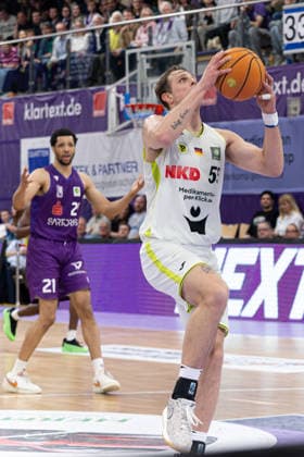 Barmer 2 Basketball Bundesliga ProA, BG Goettingen vs BBC Bayreuth, Sparkassen Arena Goettingen 11 04 2026 ProA, Goettingen, Germany 11 04 2026 Lenny Liedtke BBC Bayreuth, 55 at the basket, Barmer ProA 2 Basketball Bundesliga, Game of BG Goettingen vs BBC Bayreuth, Sparkassen Arena Goettingen Copyright: xBEAUTIFULxSPORTS Freudensteinx