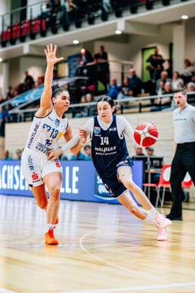 BB 1BL Women Syntainics MBC Lions BC Pharmaserv Marburg Katelyn Shumate GISA Lions MBC , Sara Guerreiro BC Pharmaserv Marburg during the 2025 2026 season in the semi-final playoff in game 1 of 5 in the DBBL Toyota Bundesliga Syntainics MBC Lions and BC Pharmaserv Marburg at SWH Arena on April 11, 2026 in Halle Saale, Sachsen Anhalt, Germany