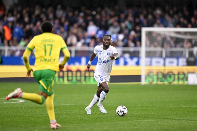 AJ Auxerre v FC Nantes - Ligue 1 McDonald s 2025 2026 14 Gideon MENSAH (aja) during the Ligue 1 McDonald s match between Auxerre and Nantes at Stade Abbe Deschamps on April 11, 2026 in Auxerre, France. Auxerre France  Copyright: xFEPx 776348346