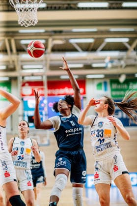 BB 1BL Women Syntainics MBC Lions BC Pharmaserv Marburg Khalis Cain GISA Lions MBC during the 2025 2026 season in the semi-final playoff in game 1 of 5 in the DBBL Toyota Bundesliga Syntainics MBC Lions and BC Pharmaserv Marburg at the SWH Arena on April 11, 2026 in Halle Saale, Sachsen Anhalt, Germany