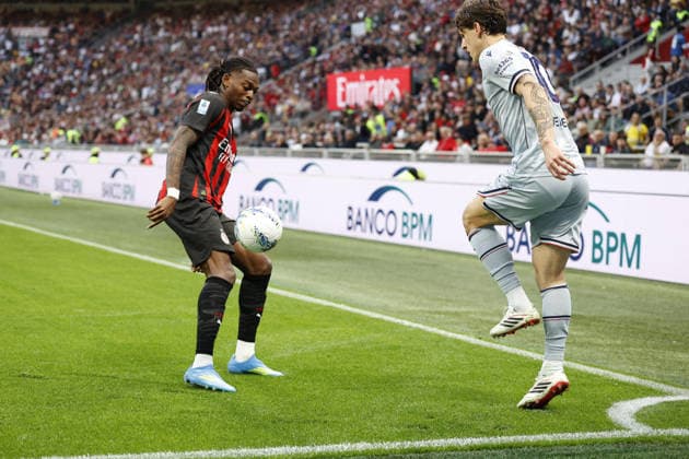 CALCIO - Serie A - AC Milan vs Udinese Calcio AC Milan s RAFAEL LEAO in action against Udinese s NICOLO ZANIOLO during the Italian Serie A Enilive soccer championship football match between AC Milan and Udinese Calcio at San Siro Stadium on April 11th, 2026, Milan, Italy Milan Italy  Copyright: xIPAxSport ABACAx