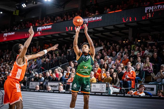 1 Basketball Bundesliga, easyCredit BBL, Season 2025 2026, Men, Main Round, Matchday 29, 11 04 2026, RASTA Vechta Gladiators Trier George King 94 VET CONCEPT Gladiators Trier at Jumpshot Vechta RASTA Dome Lower Saxony Germany