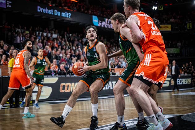 1 Basketball Bundesliga, easyCredit BBL, Season 2025 2026, Men, Main Round, Matchday 29, 11 04 2026, RASTA Vechta Gladiators Trier Clay Guillozet 4 VET CONCEPT Gladiators Trier in action Vechta RASTA Dome Lower Saxony Germany