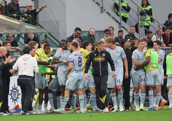 Foto IPP Roberto Bregani Milano 11-04-2026 Calcio Campionato di Serie A 2025 2026, Milan- Udinese Nella foto i giocatori dell Udinese festeggiano il gol segnato da u37. Italy Photo Press World Copyright. italy ITALY  Copyright: xR4924_italyphotopressx