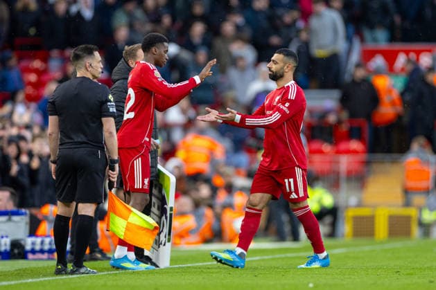 Football - FA Premier League - Liverpool FC v Fulham FC LIVERPOOL, ENGLAND - Saturday, April 11, 2026: Liverpool s Mohamed Salah (R) is replaced by substitute Trey Nyoni during the FA Premier League match between Liverpool FC and Fulham FC at Anfield. (Photo by David Rawcliffe Propaganda) LIVERPOOL Anfield MERSEYSIDE ENGLAND  Copyright: xDavidxRawcliffex P2026-04-11-Liverpool_Fulham-99