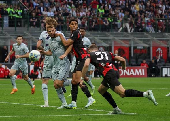 Foto IPP Roberto Bregani Milano 11-04-2026 Calcio Campionato di Serie A 2025 2026, Milan- Udinese Nella foto Strahinja Pavlovic del Milan segna il gol annullato per fuori gioco. Italy Photo Press World Copyright. italy ITALY  Copyright: xR4924_italyphotopressx
