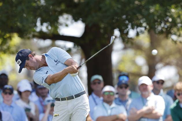Golf 2026 Masters Tournament - Round 3 Harris English of the US tees off on the fourth tee in Round 3 of the 2026 Masters tournament in August, Georgia, USA, 11 April 2026. Augusta United States  Copyright: xERIKxS.xLESSERx