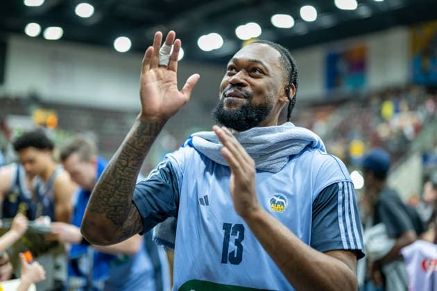 Jwan Roberts ALBA Berlin, 13 , positive emotions, GER, MHP RIESEN Ludwigsburg vs ALBA Berlin, Basketball Bundesliga, easycredit BBL, Matchday 29, Season 2025 2026, 11 04 2026, GER, MHP RIESEN Ludwigsburg vs ALBA Berlin, Basketball Bundesliga, easycredit BBL, Matchday 29, Season 2025 2026, 11 04 2026 Ludwigsburg Copyright: xEibner-Pressefoto SaschaxWaltherx EP_EER