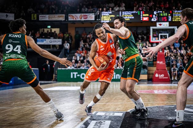 1 Basketball Bundesliga, easyCredit BBL, Season 2025 2026, Men, Main Round, Matchday 29, 11 04 2026, RASTA Vechta Gladiators Trier Alonzo Verge 11 RASTA Vechta in action Vechta RASTA Dome Lower Saxony Germany