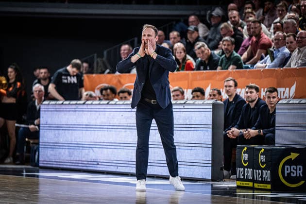 1 Basketball Bundesliga, easyCredit BBL, Season 2025 2026, Men, Main Round, Matchday 29, 11 04 2026, RASTA Vechta Gladiators Trier Jacques Schneider Head Coach VET CONCEPT Gladiators Trier during the game Vechta RASTA Dome Lower Saxony Germany