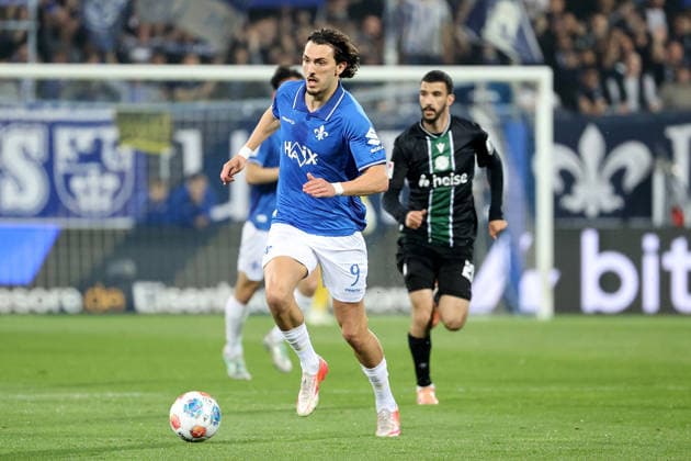 11 04 2026, xtvx, Soccer 2 Bundesliga, SV Darmstadt 98 Hannover 96 v l Fraser Hornby SV Darmstadt 98 Portrait DFL DFB REGULATIONS PROHIBIT ANY USE OF PHOTOGRAPHS as IMAGE SEQUENCES and or QUASI VIDEO Darmstadt