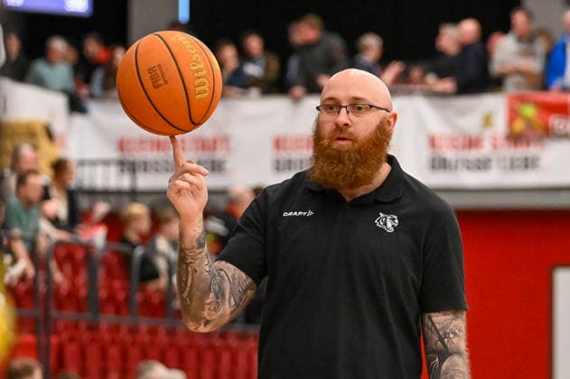 Troy Culley Tigers Tuebingen, Assistant Coach Artland Dragons vs Tigers Tuebingen, 2 Basketball Bundesliga, Pro A, 31 Matchday, Season 2025 2026, 11 04 2026, Artland Dragons vs Tigers Tuebingen, 2 Basketball Bundesliga, Pro A, 31 Matchday, Season 2025 2026, 11 04 2026 Quakenbrueck Copyright: xEibner-Pressefoto RobertxGertzenx EP_RGN