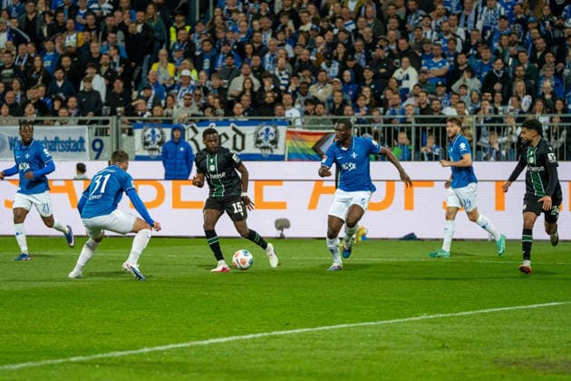 2 Bundesliga SV Darmstadt 98 vs Hannover 96, 11 04 2026 Goal chance for Hannover 96 on the ball Elias Saad Hannover 96, 24 2 Bundesliga SV Darmstadt 98 vs Hannover 96, Merck Stadion am Böllenfalltor, 11 04 2026 DFB DFL REGULATIONS PROHIBIT ANY USE OF PHOTOGRAPHS AS IMAGE SEQUENCES AND OR QUASI VIDEO Copyright: xBEAUTIFULxSPORTS Hillx