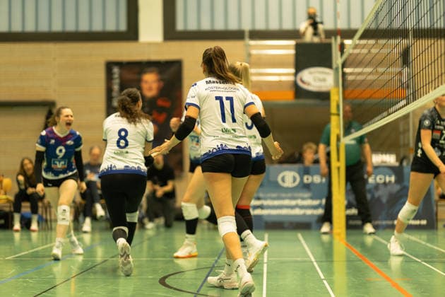 Volleyball I Women I Season 2025 2026 I 2 Bundesliga I VC Osnabrück SCU Emlichheim I 11 04 2026 Lisanne Masselink 11, VC Osnabrück Maya Sendner 8, VC Osnabrück Dina Dell 9, VC Osnabrück Osnabrück Schlosswallhalle Lower Saxony Germany Copyright: xLobeca CedricxSiefkerx