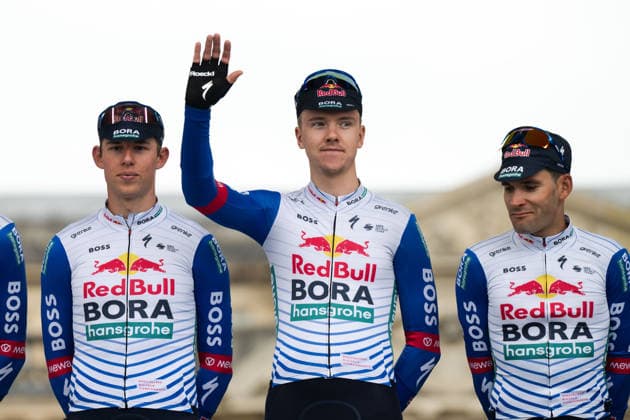 Cycling, Paris Roubaix, Team Presentation Men, 11 04 2026 Center Callum Thornley GBR, Red Bull BORA hansgrohe Compiegne France Copyright: xMarcelxHilgerx
