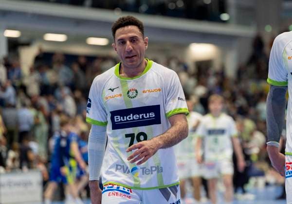 Ahmed Nafea HSG Wetzlar 79 disappointed, disappointed looking, dissapointed, sad, frustrated, frustrated, frustrated after the defeat VfL Gummersbach HSG Wetzlar, Handball Daikin HBL Handball Bundesliga, 28 Matchday, 11 04 2026 Copyright: HMBxMedia xMarcoxBader