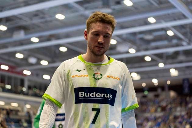 Dominik Mappes HSG Wetzlar 7 disappointed, disappointed looking, dissapointed, sad, frustrated, frustrated, frustrated after the defeat VfL Gummersbach HSG Wetzlar, Handball Daikin HBL Handball Bundesliga, 28 Matchday, 11 04 2026 Copyright: HMBxMedia xMarcoxBader
