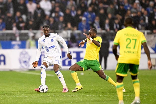 AJ Auxerre v FC Nantes - Ligue 1 McDonald s 2025 2026 20 Sinaly DIOMANDE (aja) during the Ligue 1 McDonald s match between Auxerre and Nantes at Stade Abbe Deschamps on April 11, 2026 in Auxerre, France. Auxerre France  Copyright: xFEPx 776348346