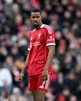Alexander Isak of Liverpool Liverpool v Fulham, Premier League, Football, Anfield, Liverpool, UK - 11 Apr 2026Liverpool Anfield United Kingdom EDITORIAL USE ONLY No use with unauthorised audio, video, data, fixture lists, club league logos or live services. Online in-match use limited to 120 images, no video emulation. No use in betting, games or single club league player publications. Copyright: xAnnaxGowthorpe Shutterstockx 16823590bt