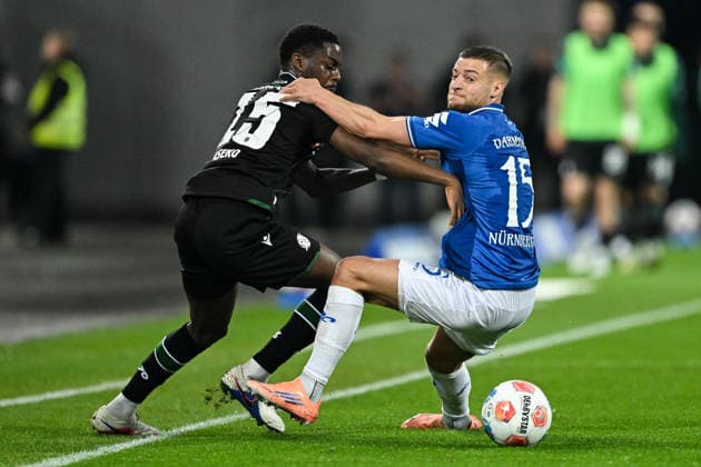 Noel Aseko Hannover 96, 15 in duel with Fabian Nürnberger SV Darmstadt 1898, 15 , GER, SV Darmstadt 98 vs Hannover 96, Soccer 2 Bundesliga, Matchday 29, Season 2025 2026, 11 04 2026 DFL regulations prohibit any use of photographs as image sequences and or quasi video GER, SV Darmstadt 98 vs Hannover 96, Soccer 2 Bundesliga, Matchday 29, Season 2025 2026, 11 04 2026 Darmstadt Copyright: xEibner-Pressefoto FlorianxWiegandx EP_FWD
