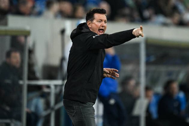 Christian Titz Hannover 96, Coach gesticulates, GER, SV Darmstadt 98 vs Hannover 96, Football 2 Bundesliga, Matchday 29, Season 2025 2026, 11 04 2026 DFL regulations prohibit any use of photographs as image sequences and or quasi video GER, SV Darmstadt 98 vs Hannover 96, Football 2 Bundesliga, Matchday 29, Season 2025 2026, 11 04 2026 Darmstadt Copyright: xEibner-Pressefoto FlorianxWiegandx EP_FWD
