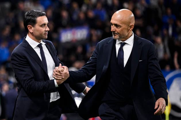 Atalanta BC v Juventus FC - Serie A Raffaele Palladino, head coach of Atalanta BC, shakes hands with Luciano Spalletti, head coach of Juventus FC, prior to the Serie A football match between Atalanta BC and Juventus FC. Bergamo Italy Copyright: xNicolòxCampox