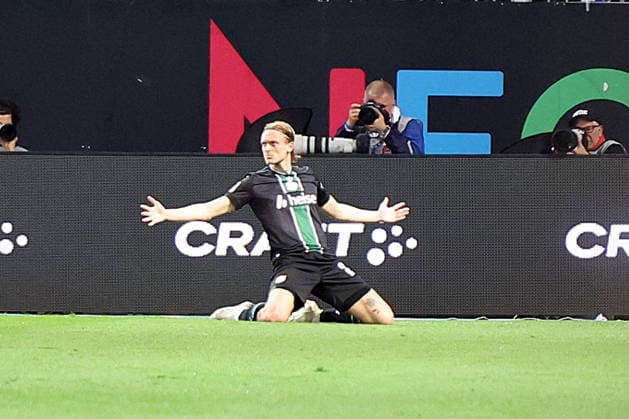 11 04 2026, xrekx, Fussball 2 Bundesliga, SV Darmstadt 98 Hannover 96 v l Torjubel nach dem Tor zum celebrating the goal celebrate 0 2 durch Stefan Teitur Thordarson Hannover 96 DFL DFB REGULATIONS PROHIBIT ANY USE OF PHOTOGRAPHS as IMAGE SEQUENCES and or QUASI VIDEO Darmstadt